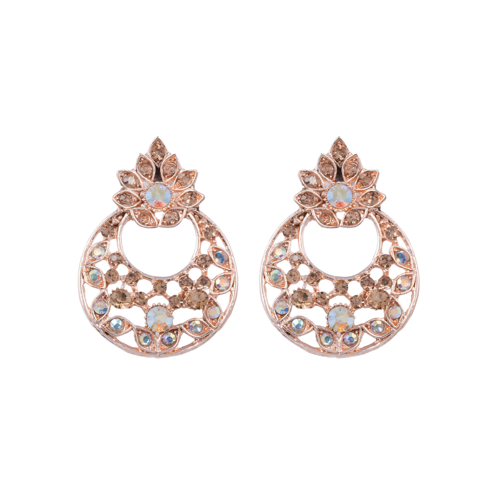 Crystal Glow Choker Necklace Set with Earrings & Maang Tikka - Image 3