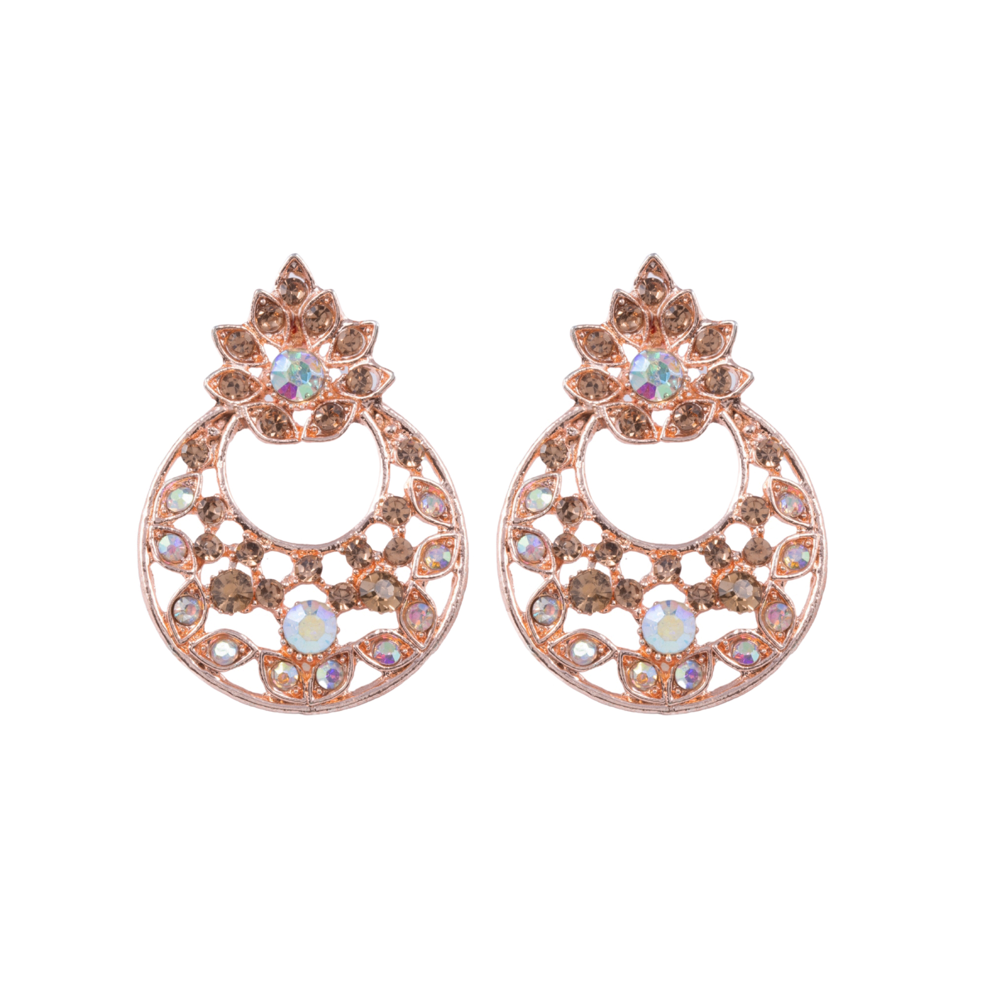 Stone-Studded Designer Choker Necklace Set with Earrings & Maang Tikka - Image 3